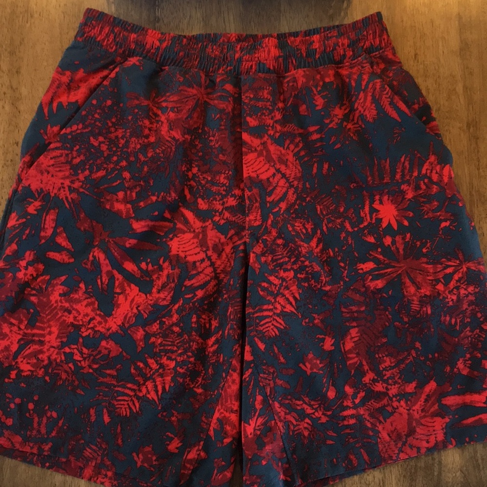 Lululemon Pace Breaker 9” shorts with Liner